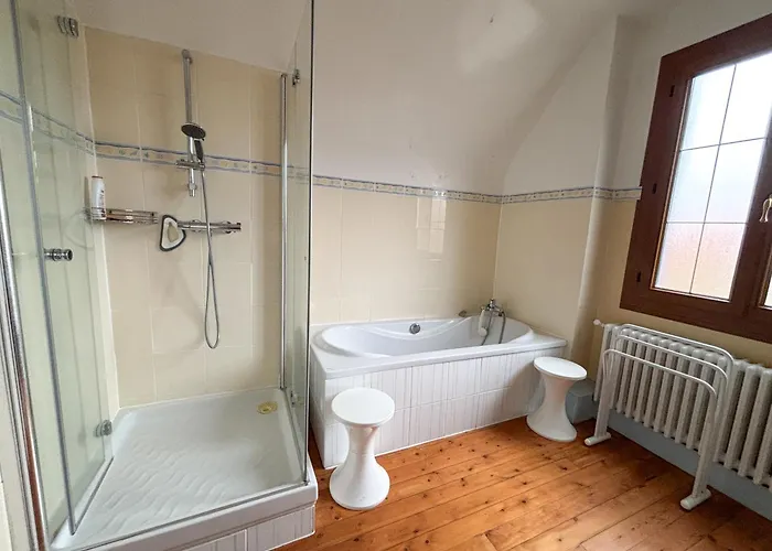 Maison Avec Jardin Dans Le Centre De * Кабур